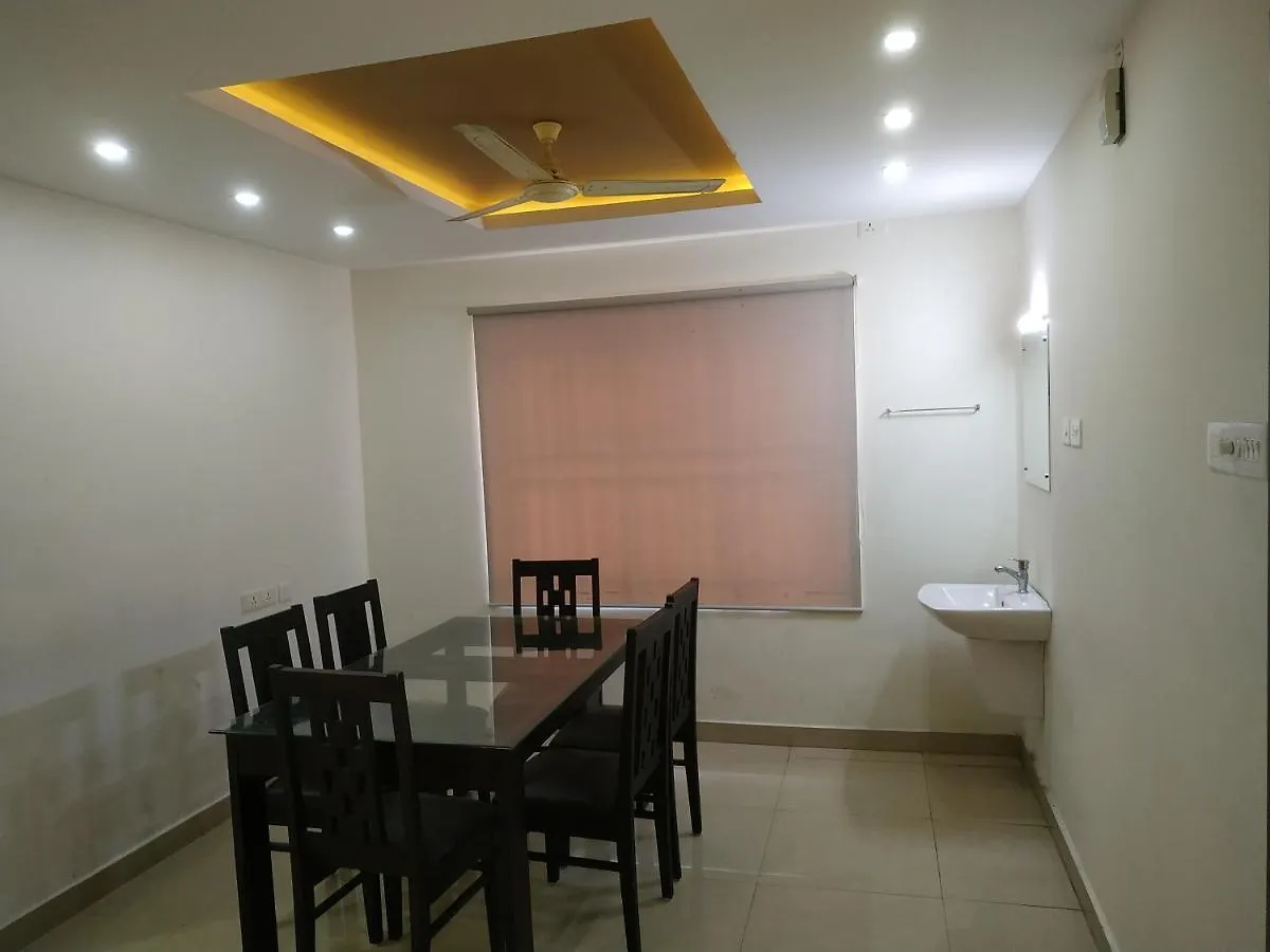Проживание в семье Kadavil Suites Rooms And Apartments Edappally Коччи